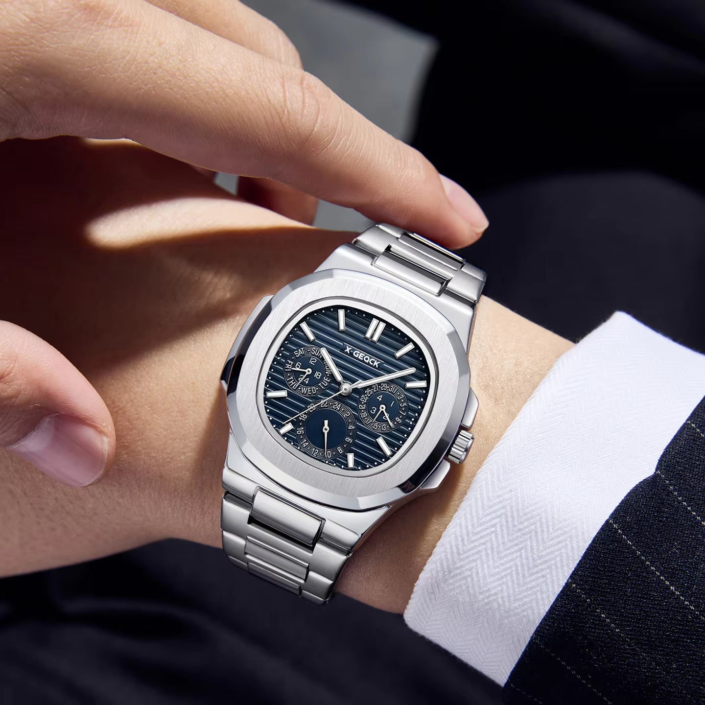 New Luxury Business Three Circle Stainless Steel Strap Night Light Calendar Waterproof Men's Date Quartz Watch